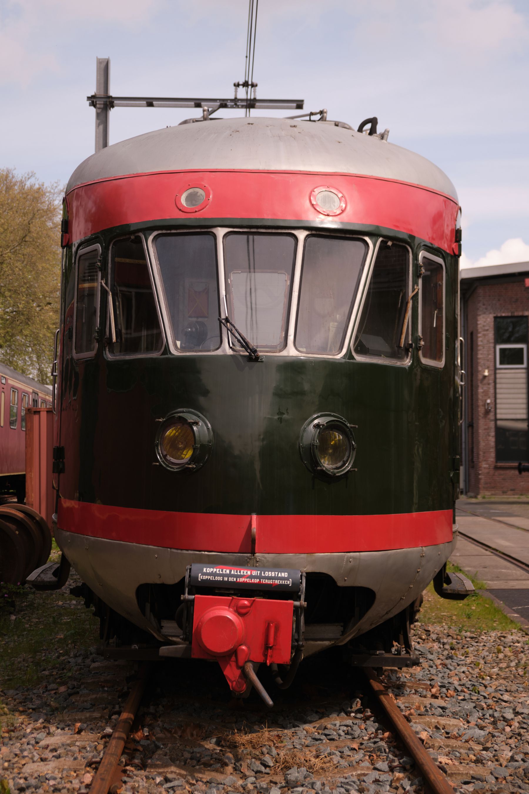 NS 273 NS 273